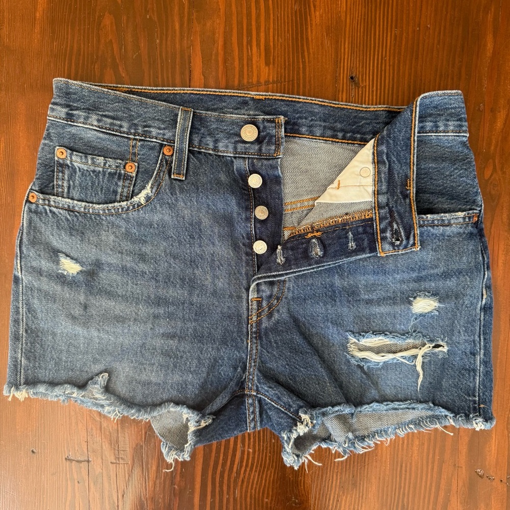 Levi's 501 cut off jean shorts
